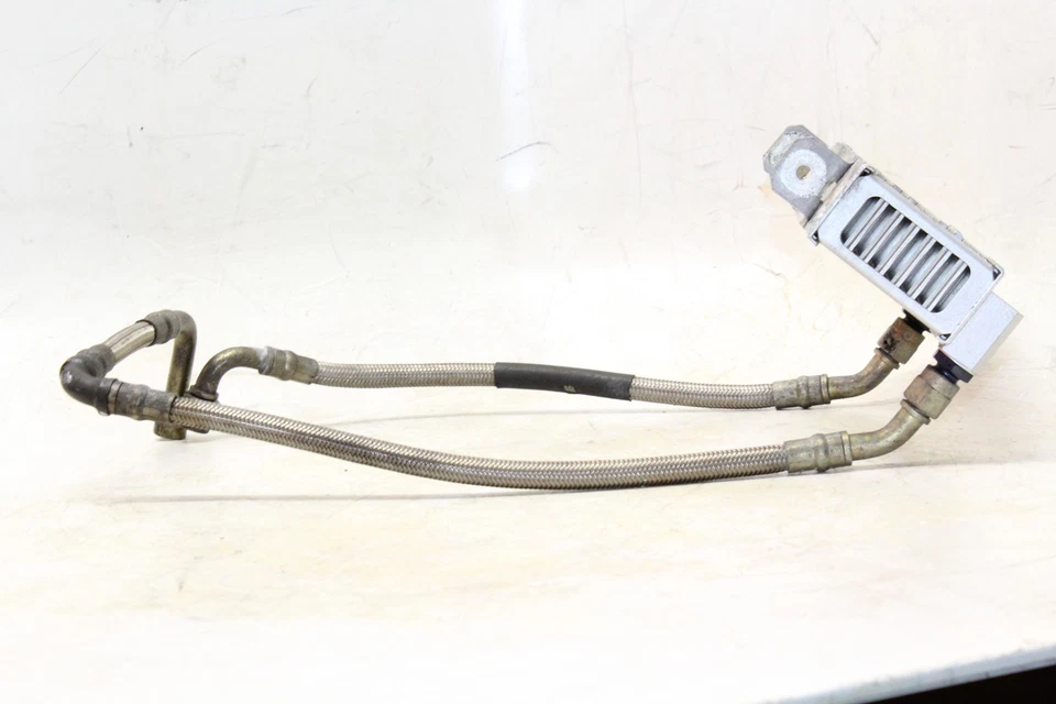 Ducati Monster 750 2000 enfriador de aceite de motor Foto 3 de 4