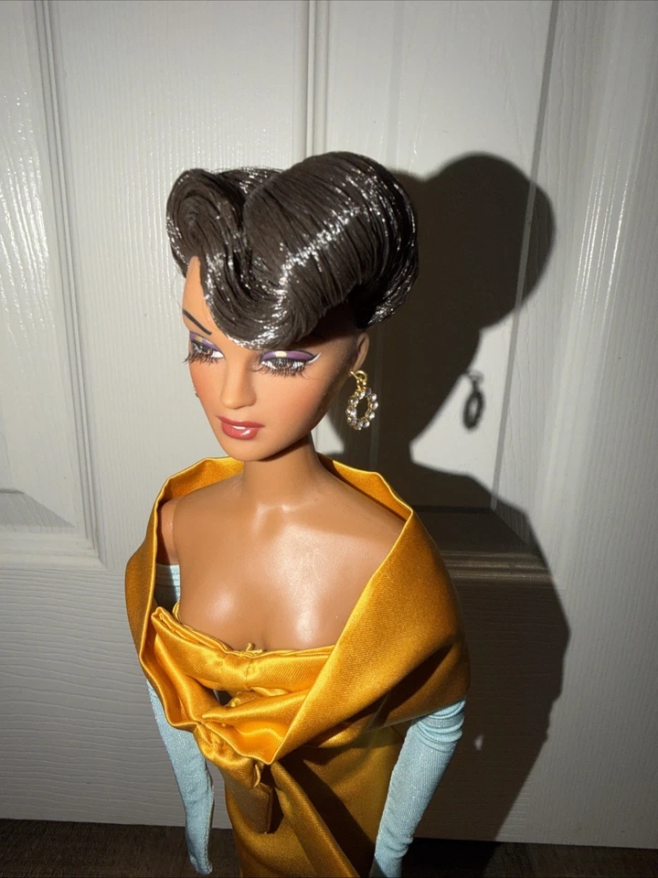 Muñeca Integrity Toys Negra 16" Ashton-Drake Gene Marshall etiquetada "Gold Sensation Foto 3 de 4