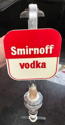 Vintage 70er SMIRNOFF Vodka Pub / Bar Schild Flaschenklemme, Halterung & Optik Kombi