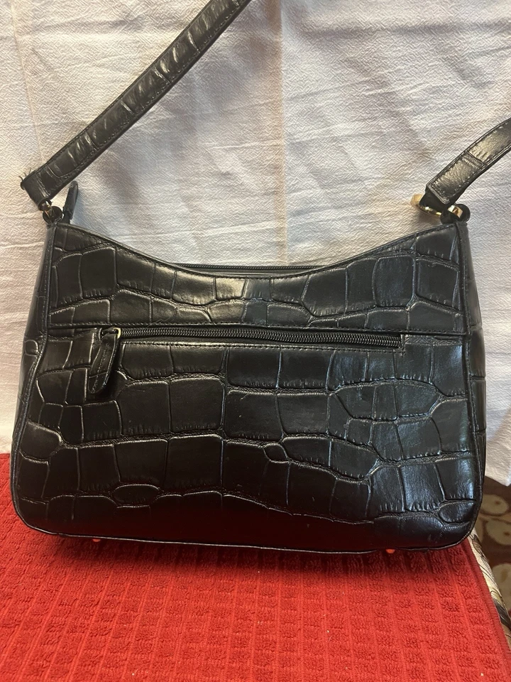 Bolso de Mano Lord & Taylor Cocodrilo Cuero Negro Repujado Caimán Foto 2 de 4