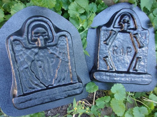 Concrete Tombstone mold set 2 Halloween plaster cement moulds 8" x 6" X 1" thick - Picture 3 of 5