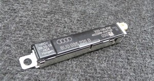 Audi Q3 8U Antennenverstärker Verstärker amplifier 8U0035225B / 8U0 035 225 B