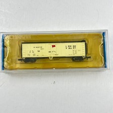 Bachmann Trains N Scale Lehigh Valley, LV 7120 Steel Reefer 70977 - NEW