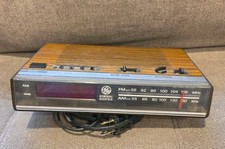 Vintage GE General Electric AM/FM Digital Alarm Clock Radio Model 7-4624B Tested