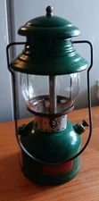 VINTAGE 1958 4/58 COLEMAN GREEN OVER RED 200A ? KEROSENE ROUND GLOBE  LANTERN