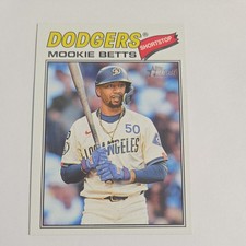 Mookie Betts 2026 Topps Heritage #12 Los Angeles Dodgers