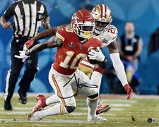 CHIEFS TYREEK HILL Signed Autographed 8x10 photo Reprint