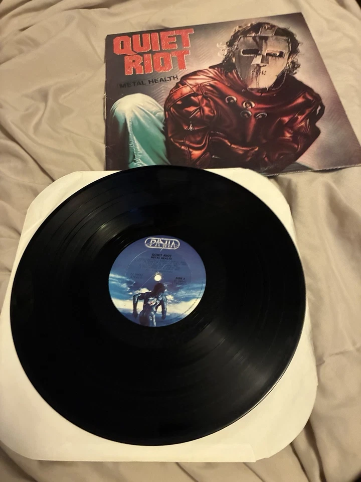 Quiet Riot Metal Health LP Vinyl Record Album 1983 Pasha FZ 38443 Original VG/VG - Image 4 of 4