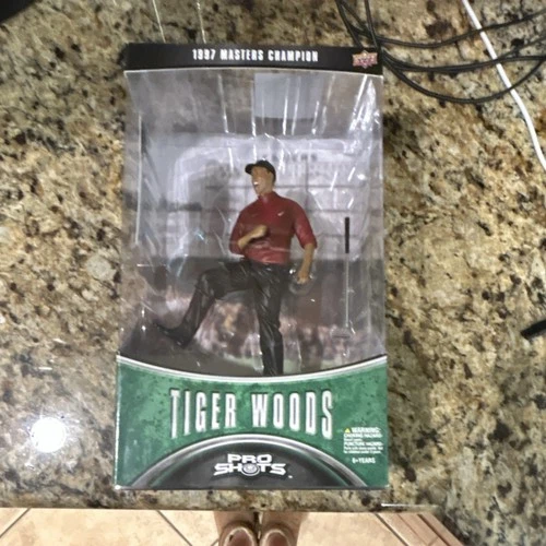 Upper Deck Pro Shots Tiger Woods 1997 Masters Champion Collectible Figure