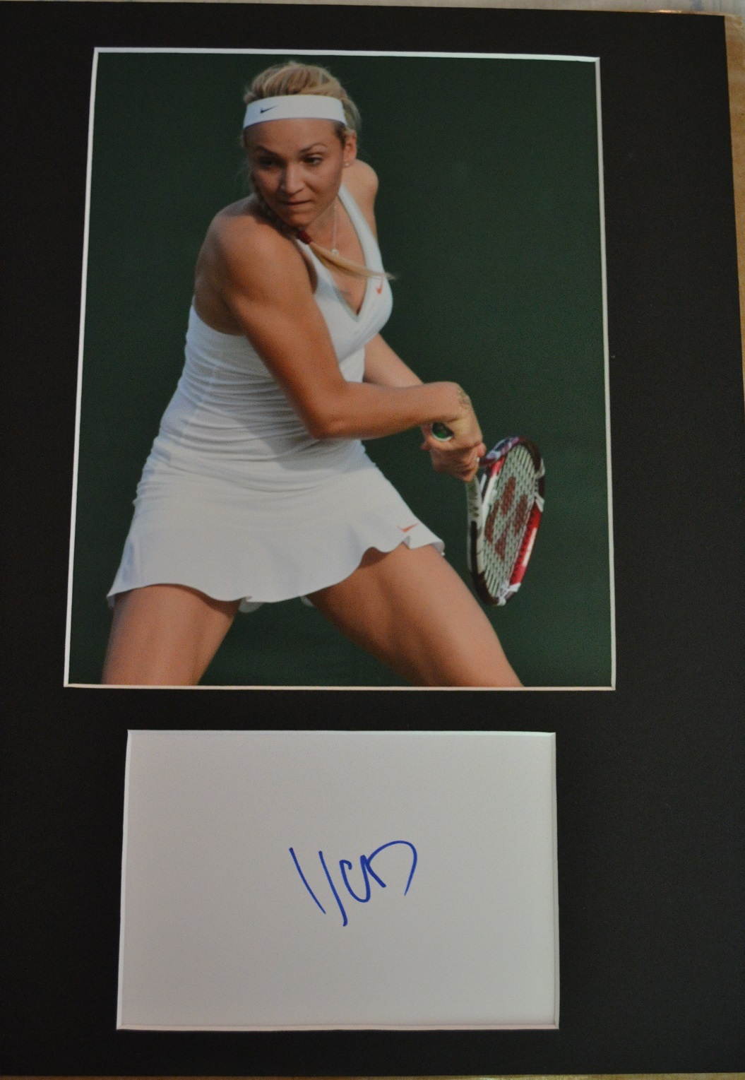 DONNA VEKIC AUTOGRAPH SIGNED CARD (10 X 8" PHOTO) (TENNIS / WIMBLEDON) COA 55