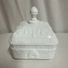 Indiana Tiara White Milk Glass Honey Bee Hives Covered Honey/Candy Dish Perfect