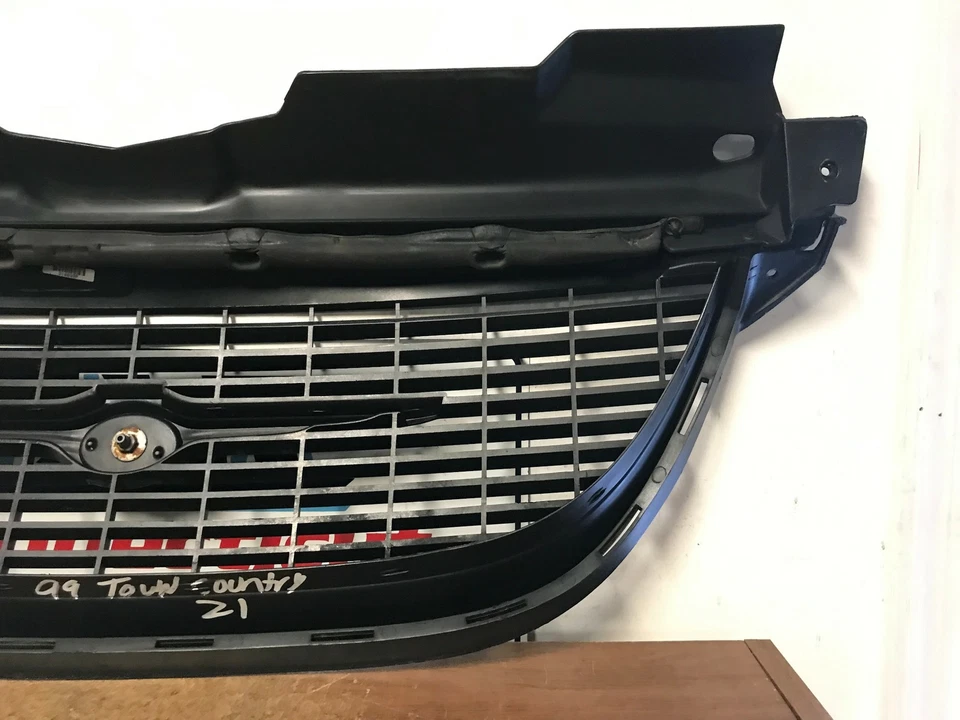 Chrysler Town Country Grille #21 1999 fabricante original *ver todas las fotos Foto 3 de 4