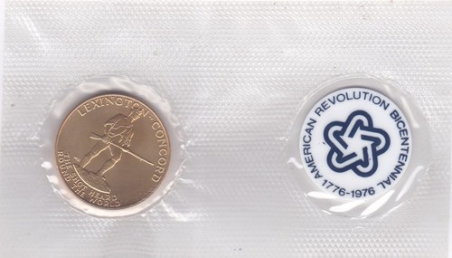 1975 Bicentennial First Day Cover w/ Blue & White Token and metal medallion - Picture 3 of 4