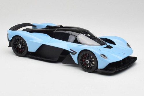 GT915 Aston Martin Valkyrie Racing Blue GT Spirit 1/18 - Picture 4 of 6