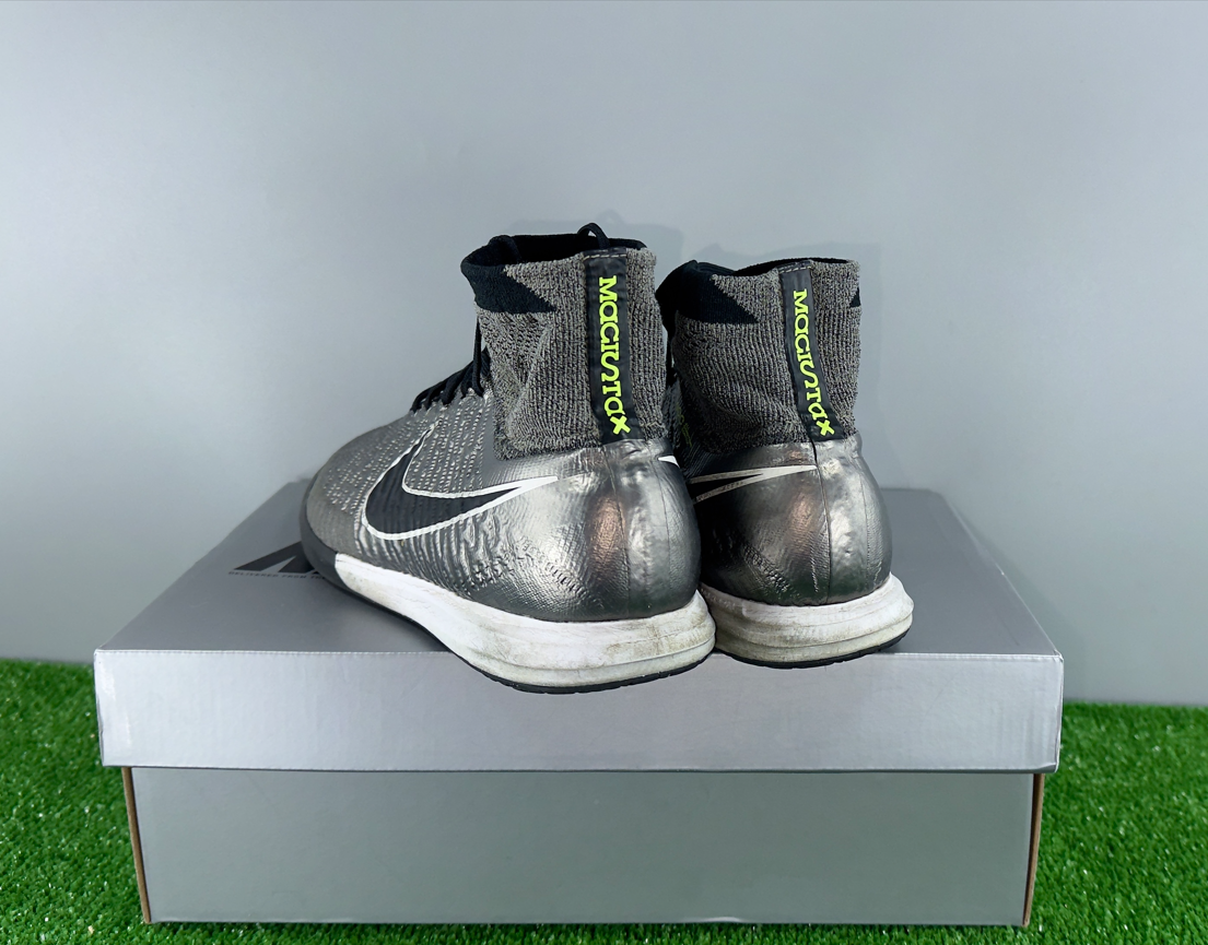 Nike MagistaX Proximo IC 718358-010 ACC US7.5 UK6.5 Grey boots