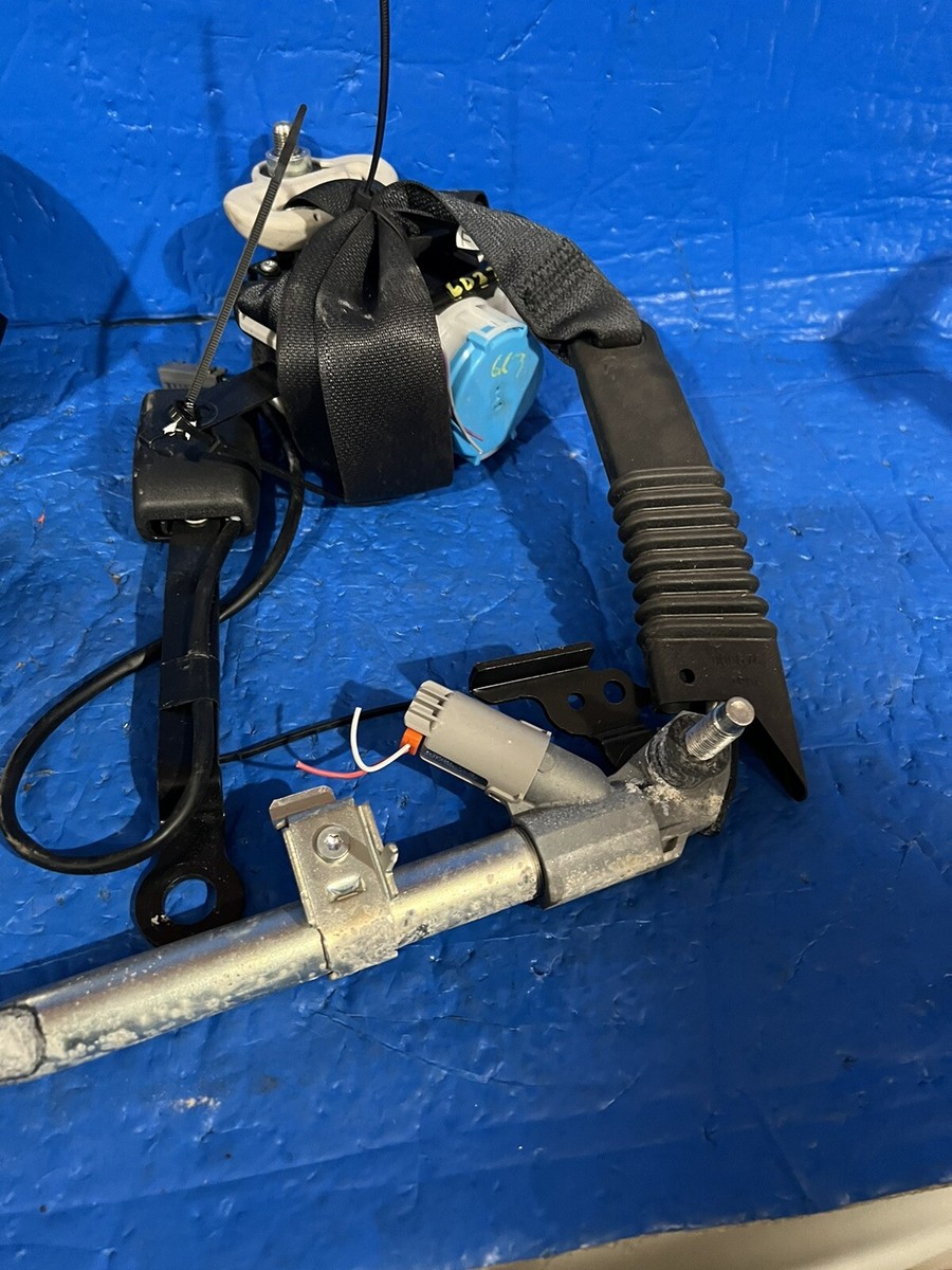 2017-2018 Mazda 3 Drive Wheel Airbag & Seatbelts | Genuine OEM