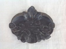 Cendrier étain sculpté martelé Art Nouveau Début XXe Décor feuillage