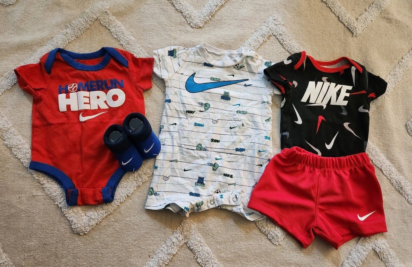 Nike baby boy clothing lot size 3 months