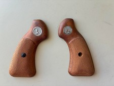 Colt D Frame Aircrewman Grips Fit Detective Special Cobra 1933 Through 1966 Colt D Frame Aircrewman Grips Fit Detective Special Cobra 1933 Through 1966