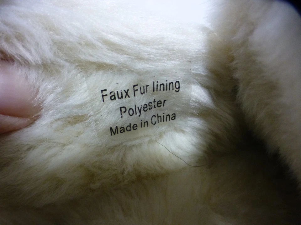 Womens Bass red/black moccasin style checked slippers size 6 biege fauz lining - Image 3 of 4