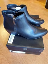 naturalizer blair booties black