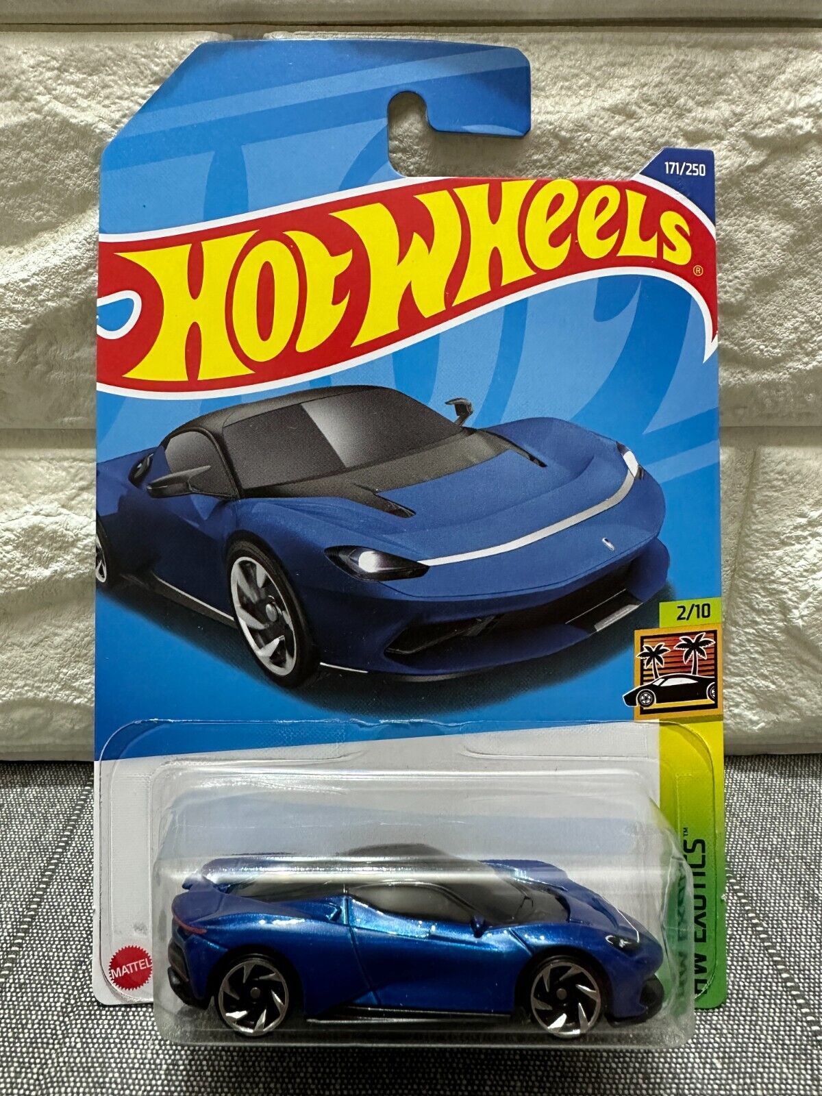 Hot Wheels HW Exotics 2/10 Automobili Pininfarina Battista 171/250 Blue