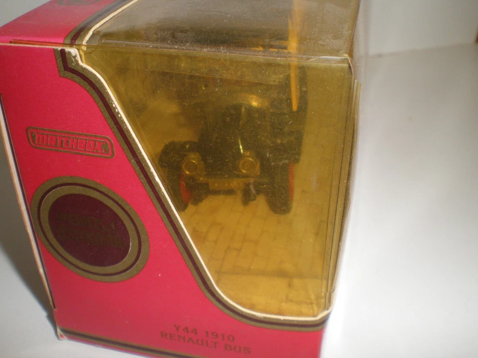 MATCHBOX  YESTERYEAR Y.44 1910. RENAULT BUS COLOUR.  YELLOW & BLACK. SCALE 1/38. - Image 2 of 4