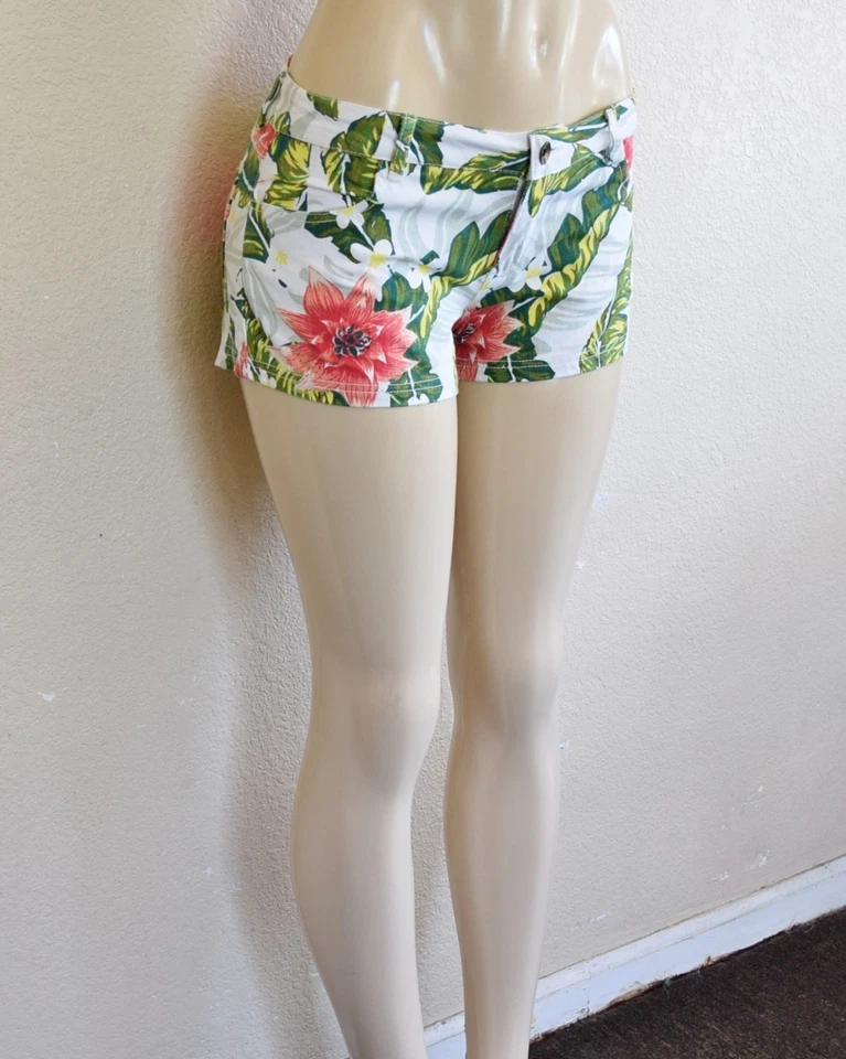 Element 女式 Maven 牛仔短裤 - 多色 M 码 — 第 4/4 张图片