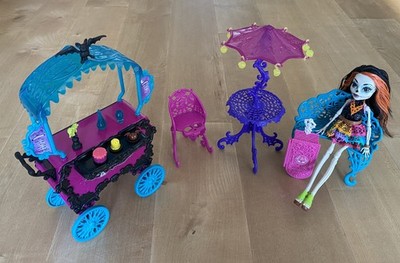 Monster High Skelita Calaveras + Scaris Café City First Wave 1. Generation