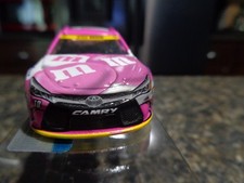 KYLE BUSCH  18 M M'S PINK 2015 TOYOTA CAMRY ACTION 1/64 LTD ED