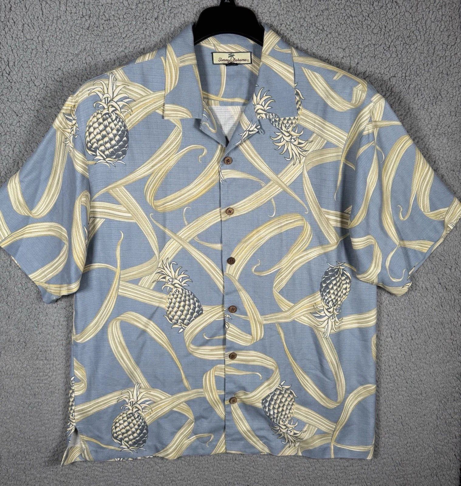 Tommy Bahama Hawaiian Shirt Mens Large 100% Silk Pineapples All Over Print