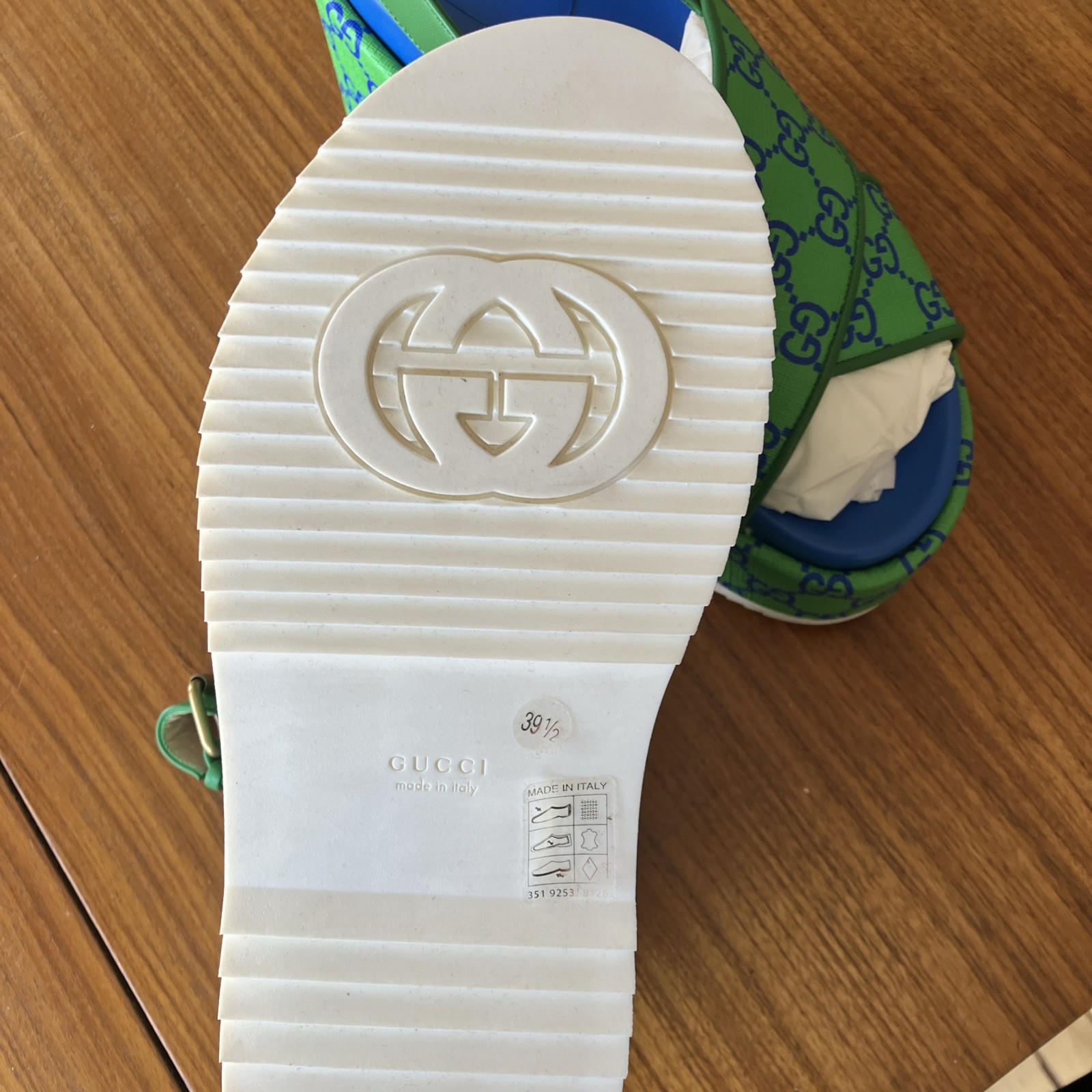 AMAZING BLUE AND GREEN GUCCI WEDGES SIZE 39.5/40 BNIB NEVER WORN image 4