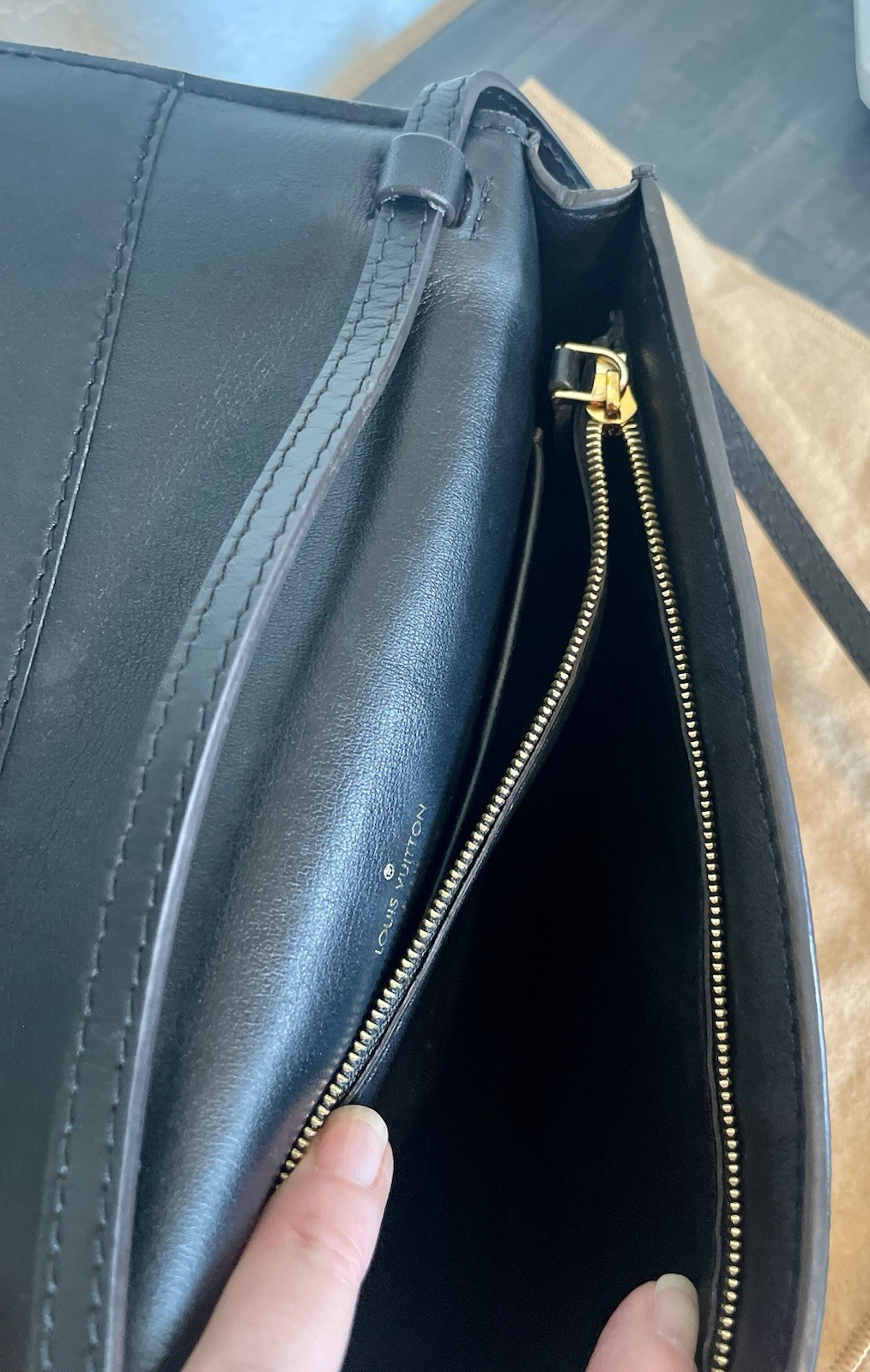 Louis Vuitton Reverse Monogram Clutch/Crossbody B… - image 9