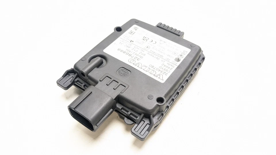 VOLVO XC40 BLIND SPOT RADAR SENSOR 32340780 2024 - Image 2 of 4