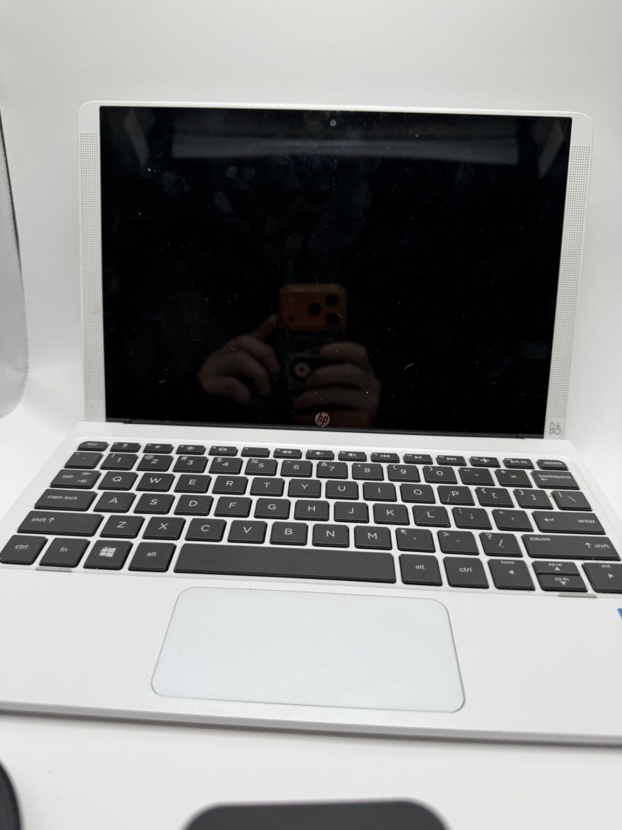 HP Pavilion x2 Detachable Laptop 2-in-1 – For Parts / Not Working
