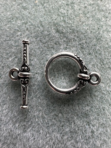 What Is A Toggle Clasp Jewelry at Nicholas Erwin blog
