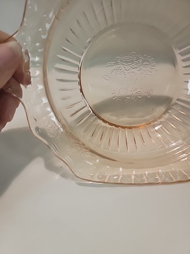 Vintage Pink Depression 1930 Open Rose 8” bowl - Picture 5 of 8