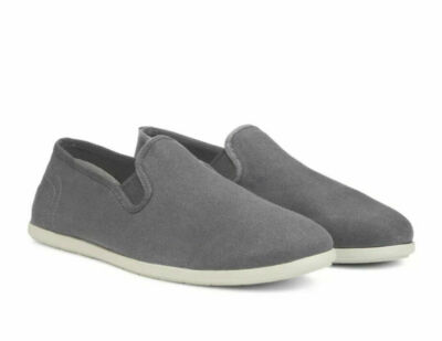 Vince Men’s gray  suede slip on sneakers size 8.5. Vince Mens Grey Suede Slip On Sneakers Low Top Laceless  main image 2