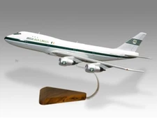 Boeing 747-100 Aer Lingus Desk Wood Airplane New Model Large Scale 1/150