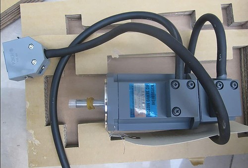HA-FE13D MITSUBISHI Servomotor KD