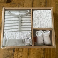 Lila and Jack 4pc Layette Gift set 0-6 Months