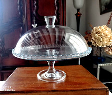 Présentoir à gâteaux sous cloche