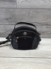 Swiss Gear Wenger The Sherpa Padded Camera Case Bag Black w/ Strap Black