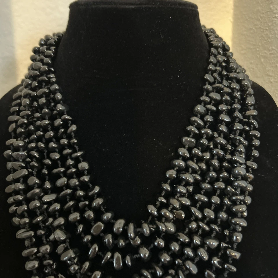 Collar artesanal SAJEN. Multihilo de ónix anudado.  Calidad Vintage Foto 2 de 4