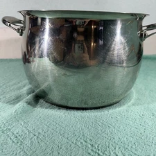 Kirkland Signature 8.5 QT / 8 L Covered Stockpot 18/10 Stainless Steel No Lid