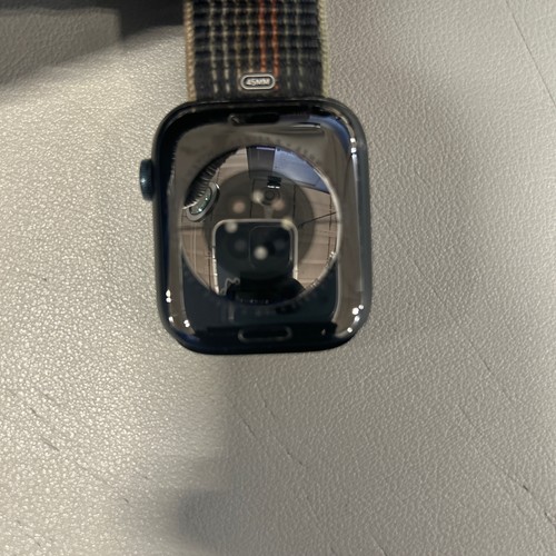 Apple Apple Watch Series 8 - 45mm Midnight Aluminum - GPS (Read Description) - Photo 5 sur 5