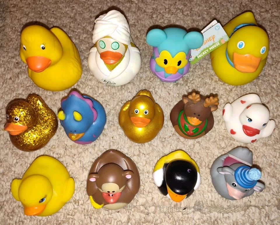 Lote de juguetes Jeep patos de goma disney Mickey Mouse mono motociclista reno Foto 2 de 4