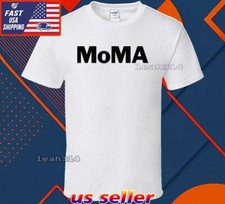 Nuova Camicia Museo d'Arte Moderna MOMA Logo T-Shirt Divertente Unisex Taglia S-5XL
