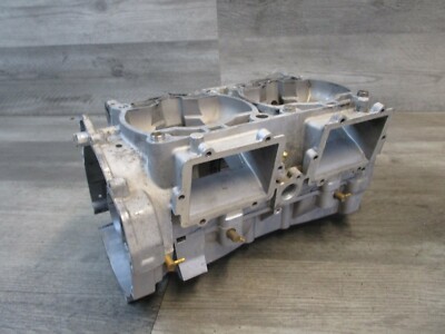 2005 05 Polaris Indy RMK 900 Snowmobile Engine Crankcase Crank Case Guard