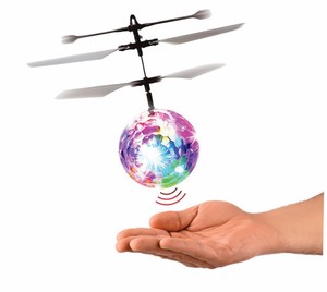 hand flying ufo ball